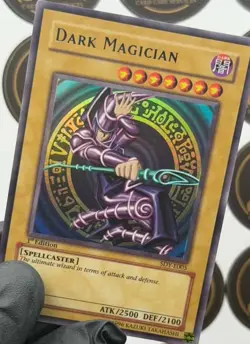 Yu-Gi-Oh Dark Magician SDY-E005 1st Edition Holo Rare Vintage Card - Image 1