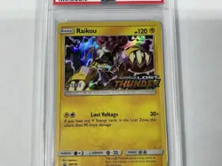 2018 POKEMON SM BLACK STAR PROMO LOST THUNDER PRERELEASE-STAFF RAIKOU-HOLO PSA 8 - Image 3