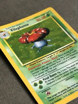 Vileplume 15/64 No Symbol Error Jungle Holo Rare - WOTC Pokemon Card - Image 1