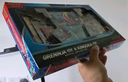 Pokemon Greninja and Kingdra EX Special Collection - Minor Box Damage - Image 3
