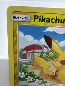 Pokemon TCG Pikachu Reverse Holo Sun & Moon Crimson Invasion 30/111 - Image 2