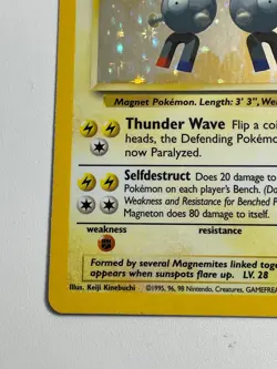 * Pokemon Magneton 9/102 Base Set Holo Rare Vintage WOTC LP/LP+ - Image 4