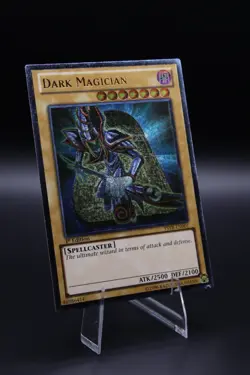 Dark Magician (UTR) YSYR-EN001 Yugi Reloaded 1st Edition (Damage- bottom right) - Image 2