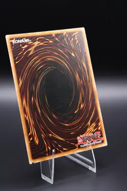 Dark Magician (UTR) YSYR-EN001 Yugi Reloaded 1st Edition (Damage- bottom right) - Image 5