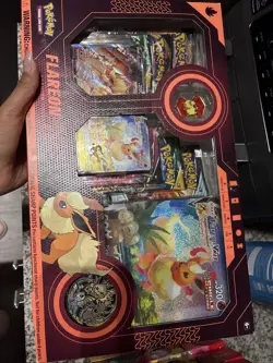 Pokemon TCG: Eevee Evolution VMAX Premium Collection - 820650101618 - Image 5