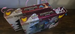 Pokemon TCG: Celebrations Collection Box [Dark Sylveon V or Lance's Charizard V 820650809392 - Image 3