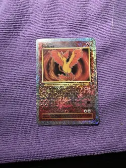Pokemon TCG Moltres Legendary Collection Reverse Holo 30/110 - Image 3