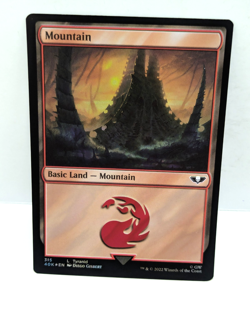 Mountain - Warhammer 40,000 - Surge Foil - Common - Basic Land - 40K 315 - Image 1