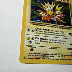 Pokemon TCG Jolteon Jungle Holo Rare Unlimited 4/64 70 HP English Himeno - Image 2