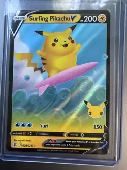 Surfing Pikachu V 008/025 - Pokemon TCG Celebrations (2021) - NM - HOLO - Image 1