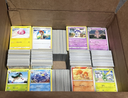 HUGE Pokemon BULK lot 22lbs 4500 Cards Common Uncommon HOLO RARE Reverse Holo - Image 4