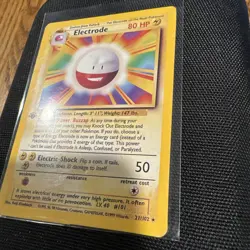 Pokemon BASE SET 1st Edition ELECTRODE 21/102 - Image 3