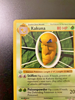 Kakuna 33/102 1st Edition Shadowless Base Set NM Light Stamp- Pokemon Card - Image 2