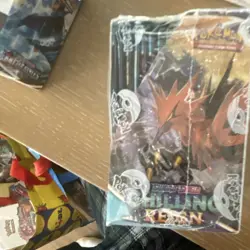 Pokemon TCG Sword & Shield Chilling Reign Booster Box, Sealed, 1 Box - Image 5