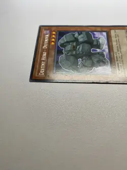 Yu-Gi-Oh! Destiny Hero - Defender Rare 1st Edition DP05-EN006 HP DAMAGED - Image 5