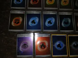 Lot Of 27 Pokemon TCG Holo Foil Energy Cards - Image 4