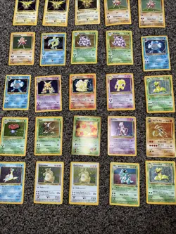 (40) pokemon vintage holo rare card lot Base Set HOLOGRAPHIC 90’s Shadowless - Image 5