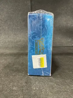 Pokemon TCG: Mega Charizard X ex Ultra-Premium Collection Box, Box Wear - Image 3