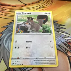 Skwovet 151/192 Common Rebel Clash Pokemon - Image 1
