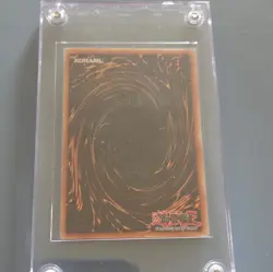 Konami Yu-Gi-Oh! Dark Magician LOB-005 Ultra Rare Holo English 2500/2100 - Image 2