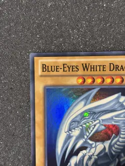 Yu-Gi-Oh! Blue-Eyes White Dragon DPKB-EN001 Super Rare Unlimited NM - Image 2