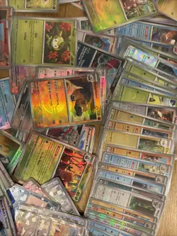 Huge Pokeball Pokemon Holo Lot 125 Cards - Image 2