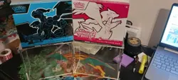 Pokemon Center - Pokemon TCG Black Bolt and White Flare ETB Set + acrilic case - Image 2