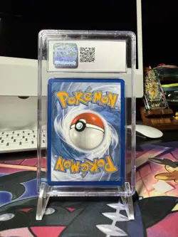 The Pokemon Company Reshiram Shining Fates 017/072 Amazing Rare Holo EN CGC 9.5 - Image 2