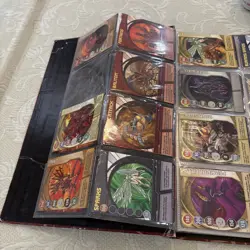Lot 40 BAKUGAN Battle Brawlers Cards from 2008 in damaged BAKUGAN album binder - Image 2