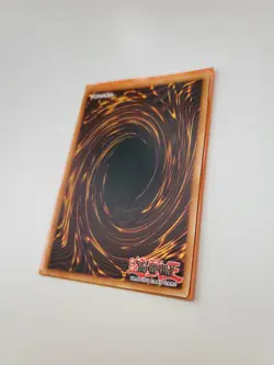 Yu-Gi-Oh Blue-Eyes White Dragon SKE-001 Super Rare 1st Edition - Image 4