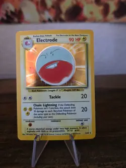 Excellent Pokemon TCG Electrode Jungle 2/64 Holo Unlimited Holo Rare No symbol - Image 1