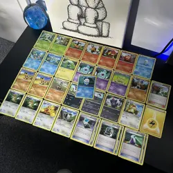 Black & White Base Set Pokemon Card Bundle Near Mint Oshawott Cosmos Holo 27/114 - Image 1