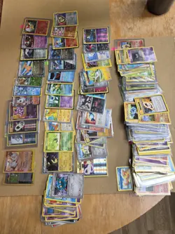 Assorted job lot of older Pokemon cards -TCG- Holo, vintage, WOTC 170+ cards - Image 1