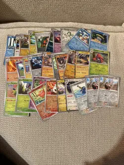 Pokemon TCG Journey Together 30 Card bundle Holo / reverse NM - Image 1
