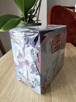 Pokemon Chilling Reign Booster Box | Factory Sealed | Excellent | Protector - Image 5