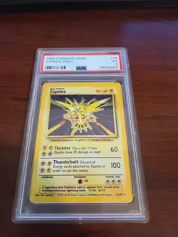 1999 ZAPDOS Holo #16/102 PSA 5 Pokemon Card Game - Image 3