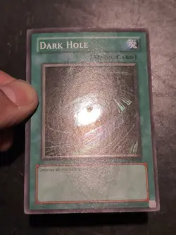 Yu-Gi-Oh! SUPER RARE CARD DARK HOLE LOB-052 1996 VINTAGE PRINT LP - Image 2