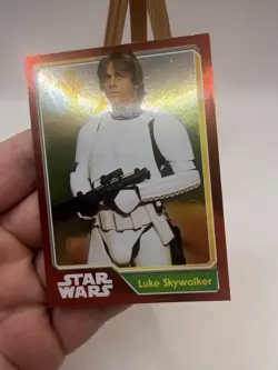 STAR WARS : Luke Skywalker #161 Topps UK Foil Trading Card THE FORCE AWAKENS - Image 3
