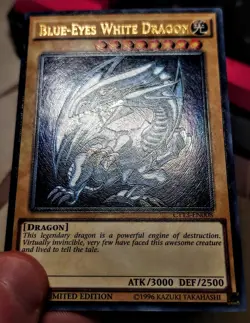 Yu-Gi-Oh! Ultimate Rare Style Blue-Eyes White Dragon - Image 1