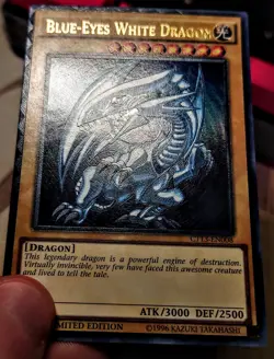 Yu-Gi-Oh! Ultimate Rare Style Blue-Eyes White Dragon - Image 2