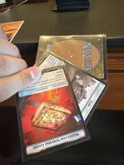 MTG Commander Deck - Captain America 100 Cards Plus Tokens, Sleeves, Deck Box - Image 4