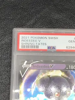 B6 Pokemon TCG Indeedee V 039/072 Shining Fates 2021 PSA 10 - Image 2