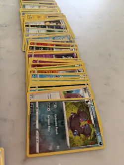 TCG Pokemon 1100+ card bulk - 100+ holo/ reverse holo - Image 2