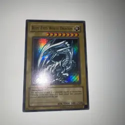 Yugioh Blue-Eyes White Dragon SDK-001 Ultra Rare MP - Image 2