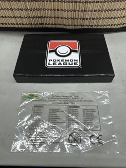 Official Authentic Pokemon TCG League Unova Badge Holder With One Badge - Image 1