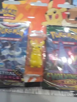 Pokemon TCG : Back to School Pikachu Eraser 2 Booster Blister - Image 2