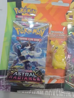 Pokemon TCG : Back to School Pikachu Eraser 2 Booster Blister - Image 3