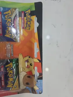 Pokemon TCG : Back to School Pikachu Eraser 2 Booster Blister - Image 5