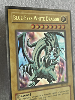 Blue-Eyes White Dragon LOB-001 Ultra Rare Unlimited MP - Image 2