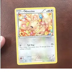 Minccino RC18/RC25 Legendary Treasures Radiant Collection Reverse Holo 60 HP - Image 1